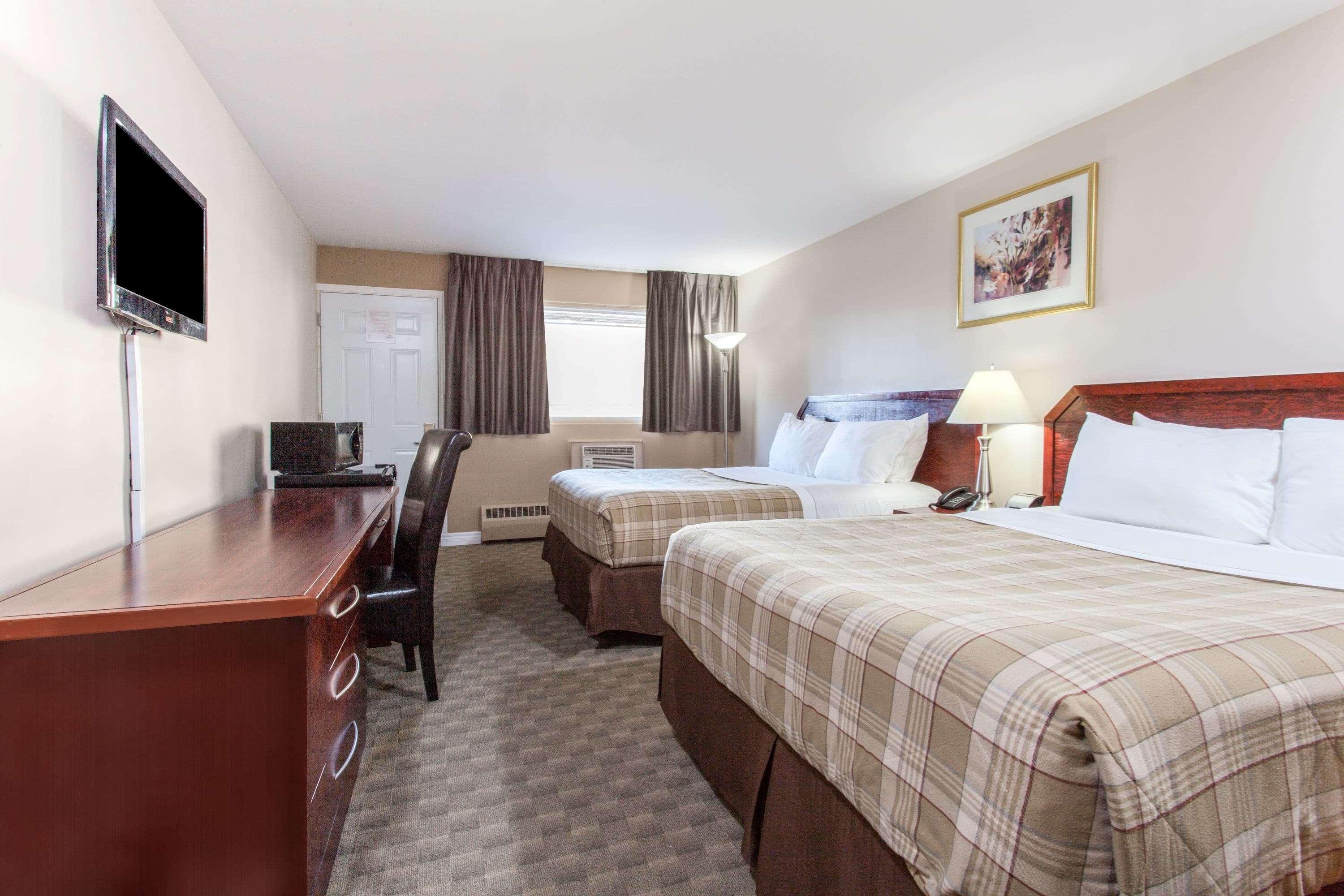 Howard Johnson Inn By Wyndham Kingston Exterior foto